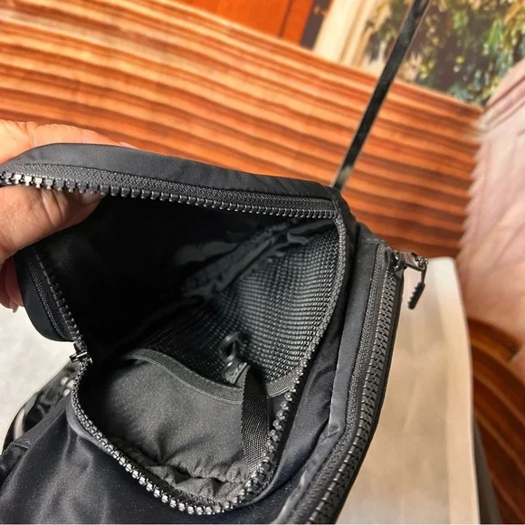 lululemon the rest is written Black Bag with Adjustable crossbody Straps - Picture 9 of 16